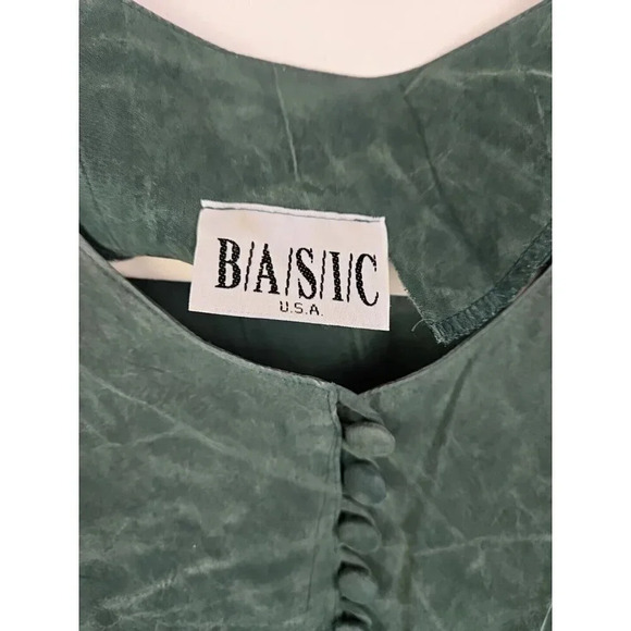 Basic USA Brand Green Long Sleeve Round Neck Blouse Button Down Top - Picture 2 of 9